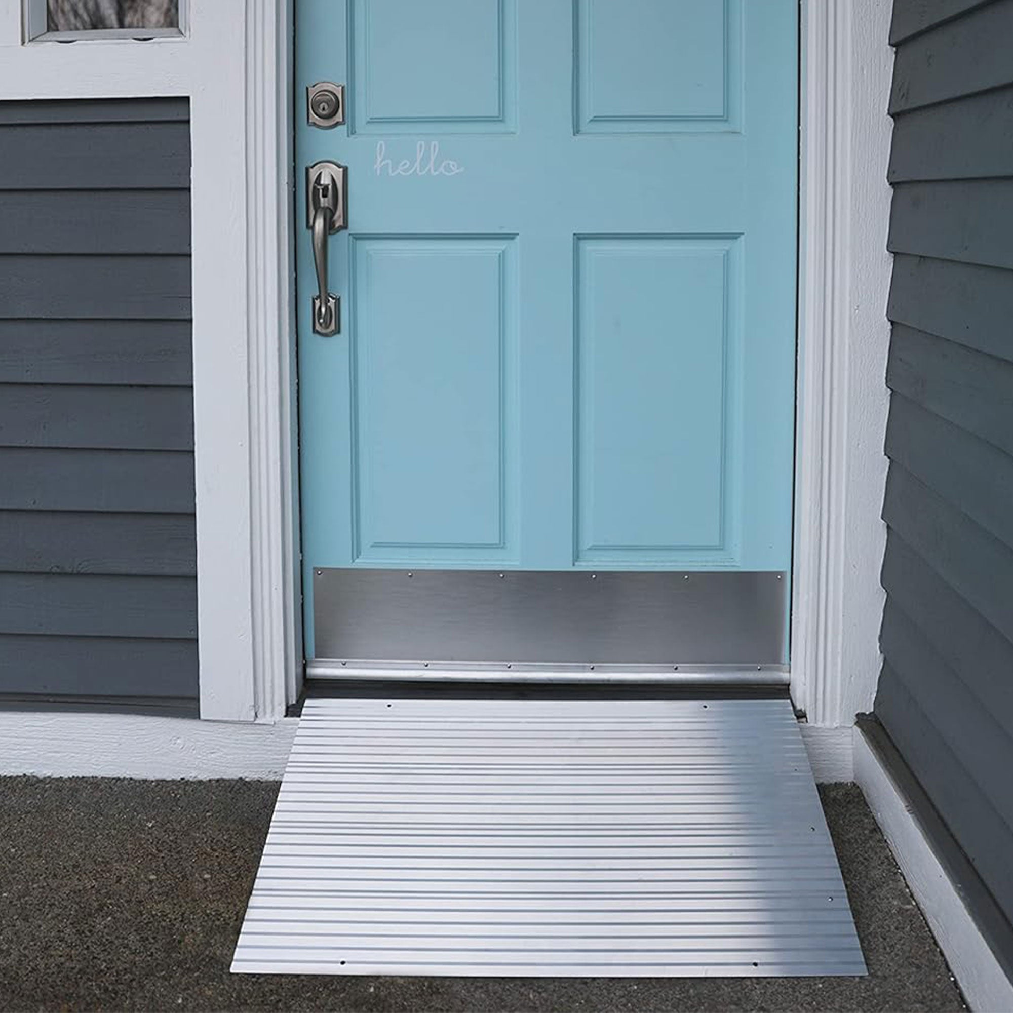 EZ-ACCESS TRANSITIONS 2” Portable Self Supporting Aluminum Entry Ramp (Open Box) - VMInnovations