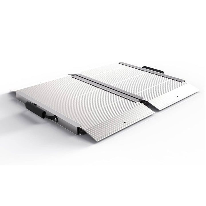 EZ-ACCESS TRAVERSE 2ft Singlefold Edgeless Portable Loading Ramp (Open Box)