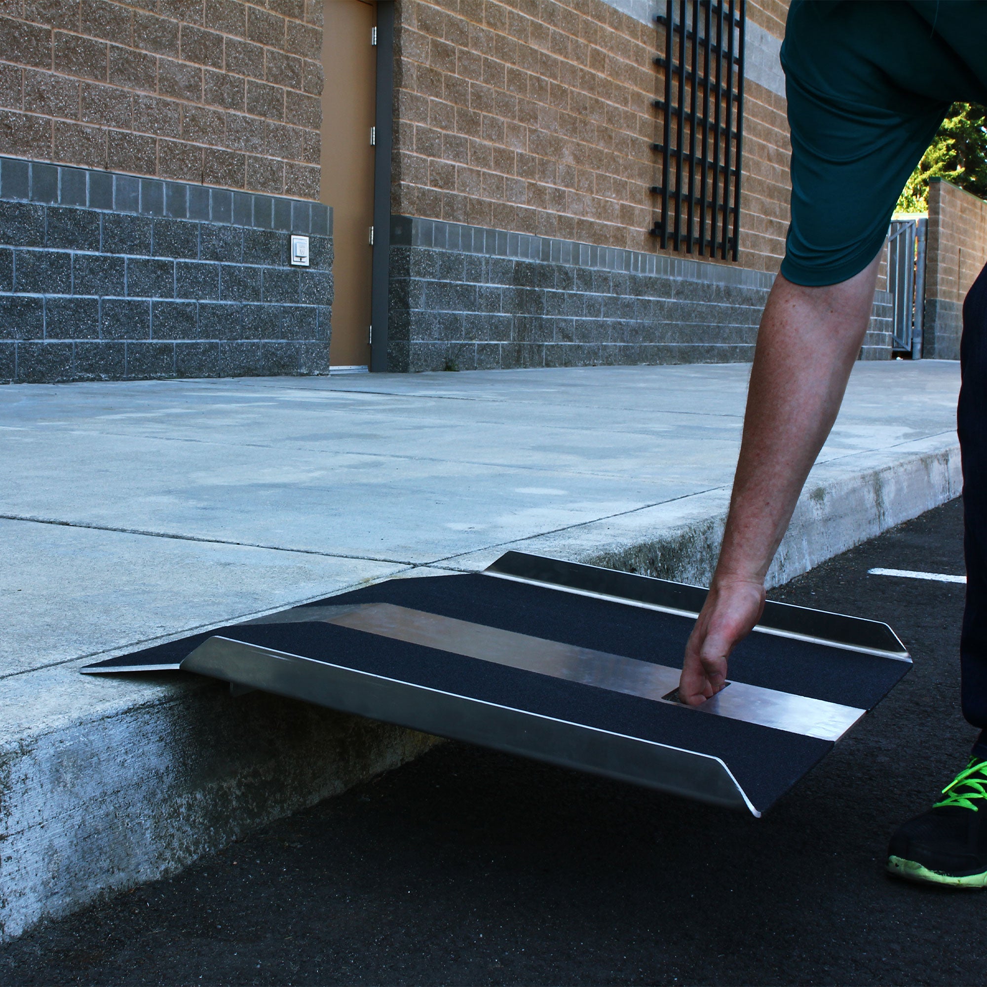 EZ-ACCESS Curb Plate for Moving Cargo, Service Carts, and Wheelchairs (Open Box) - VMInnovations