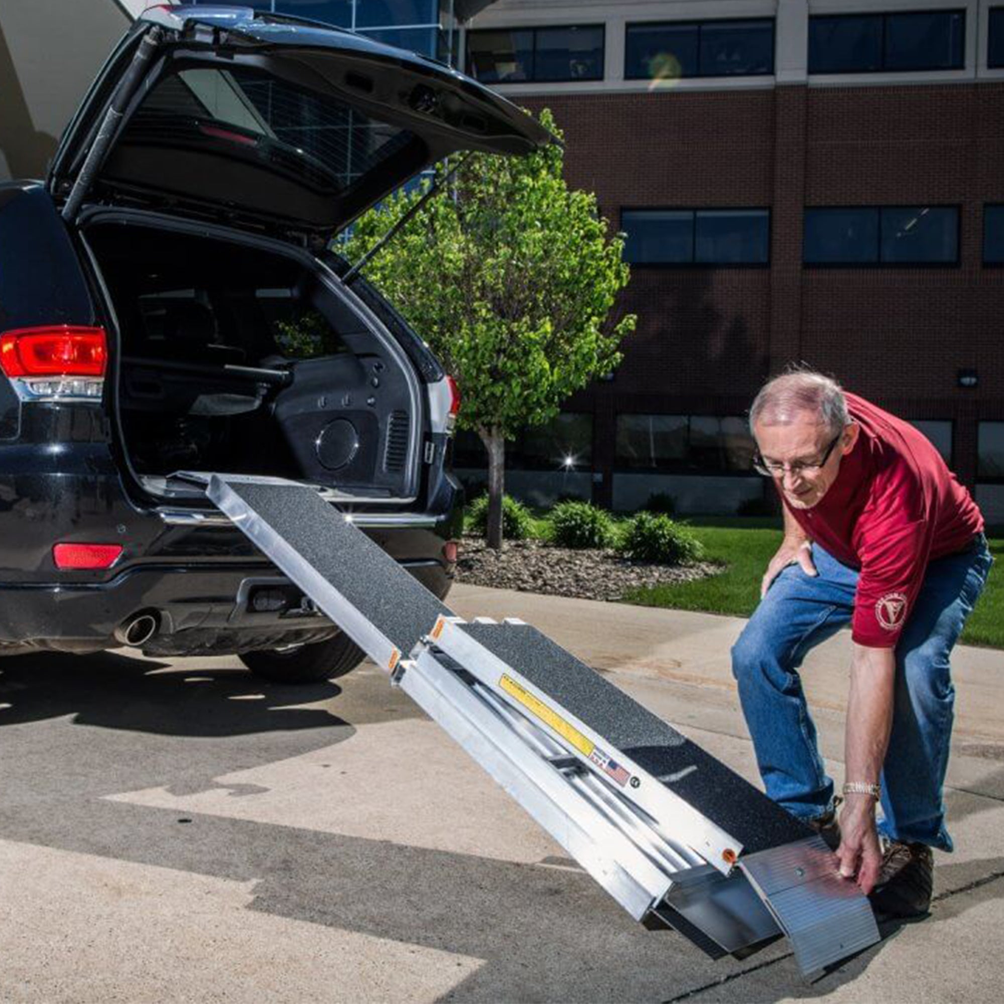 EZ-ACCESS SUITCASE 8ft Trifold Portable Ramp w/Slip Resistent Surface (Open Box) - VMInnovations