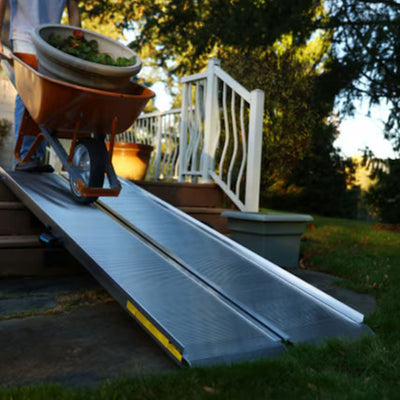 EZ-ACCESS TRAVERSE 4 Ft Aluminum Singlefold Portable Loading Ramp, Silver (Used) - VMInnovations