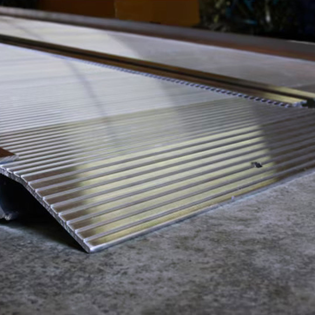 EZ-ACCESS 4 Foot Aluminum Singlefold Portable Loading Ramp, Silver (Open Box) - VMInnovations