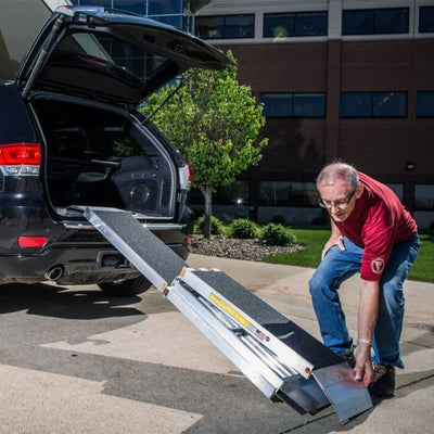 EZ-ACCESS SUITCASE 6' TRIFOLD Ramp with Surface That Resists Slips (Used) - VMInnovations