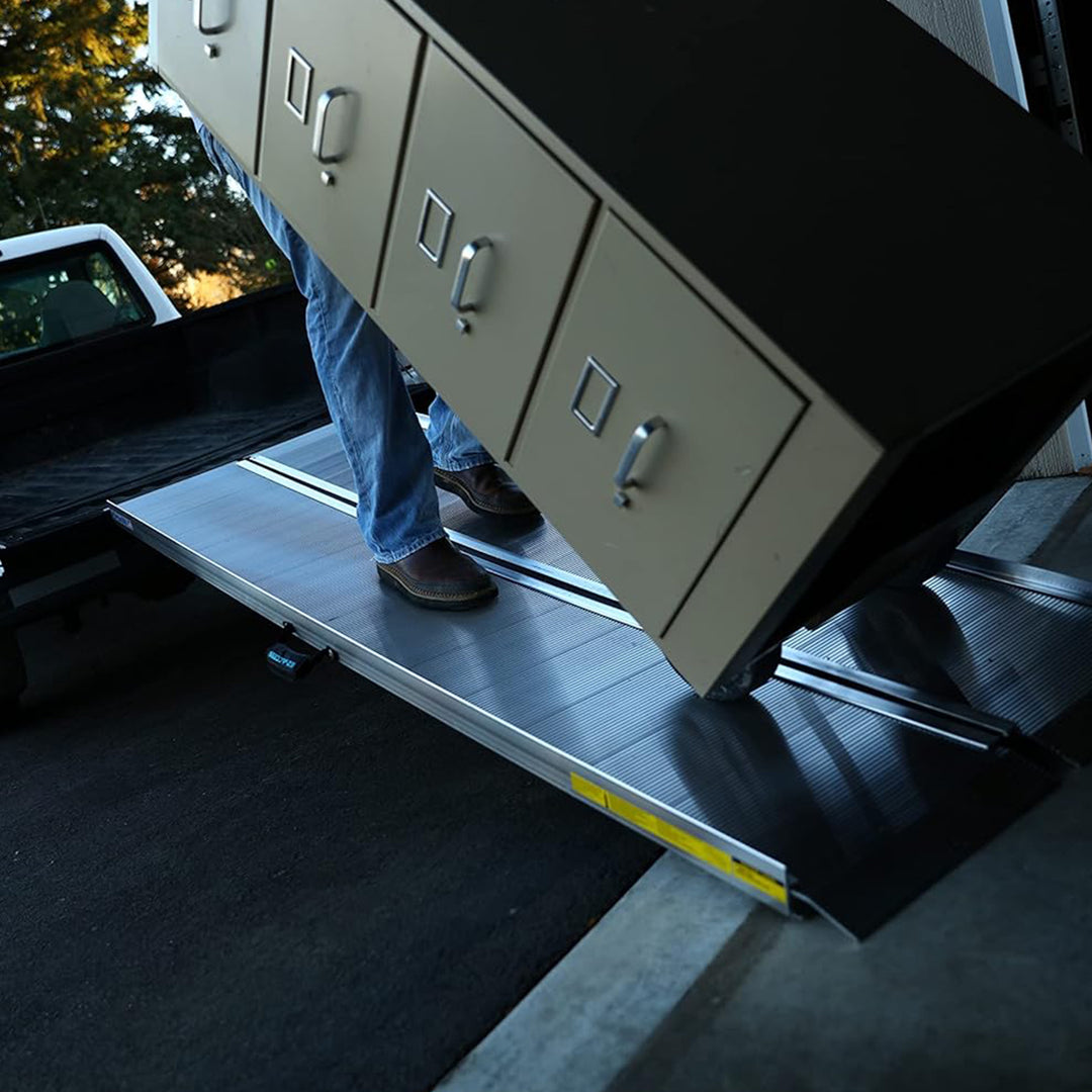 EZ-ACCESS TRAVERSE 8ft Aluminum Singlefold Portable Loading Ramp, Silver (Used) - VMInnovations