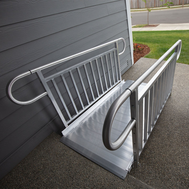 EZ-ACCESS GATEWAY 3G 4' Aluminum Wheelchair Ramp w/Vertical Rail (For Parts)