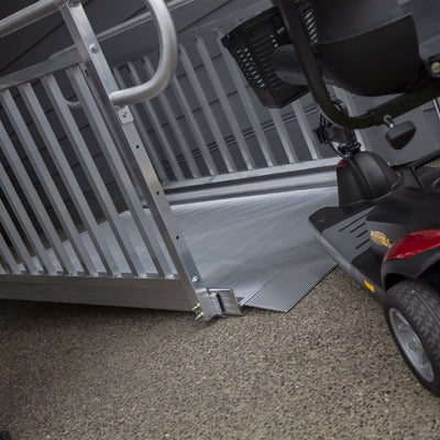 EZ-ACCESS 3G 4ft Aluminum Wheelchair Ramp w/Vertical Picket Rail (Open Box) - VMInnovations