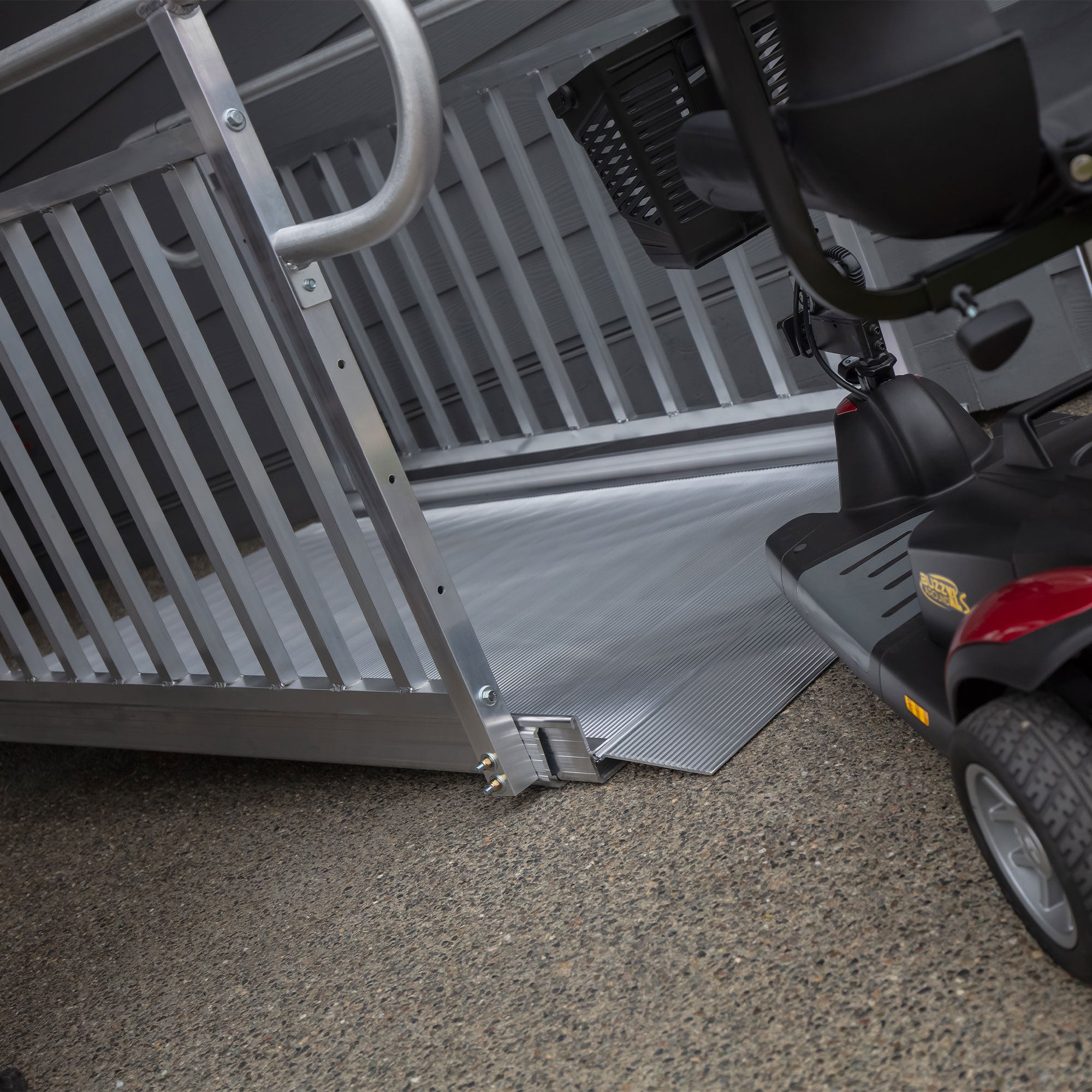 EZ-ACCESS GATEWAY 3G 10 Foot Aluminum Wheelchair Ramp with Vertical Picket Rail - VMInnovations
