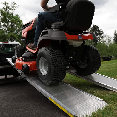EZ-ACCESS TRAVERSE 4ft Singlefold Edgeless Portable Loading Ramp, Silver (Used) - VMInnovations