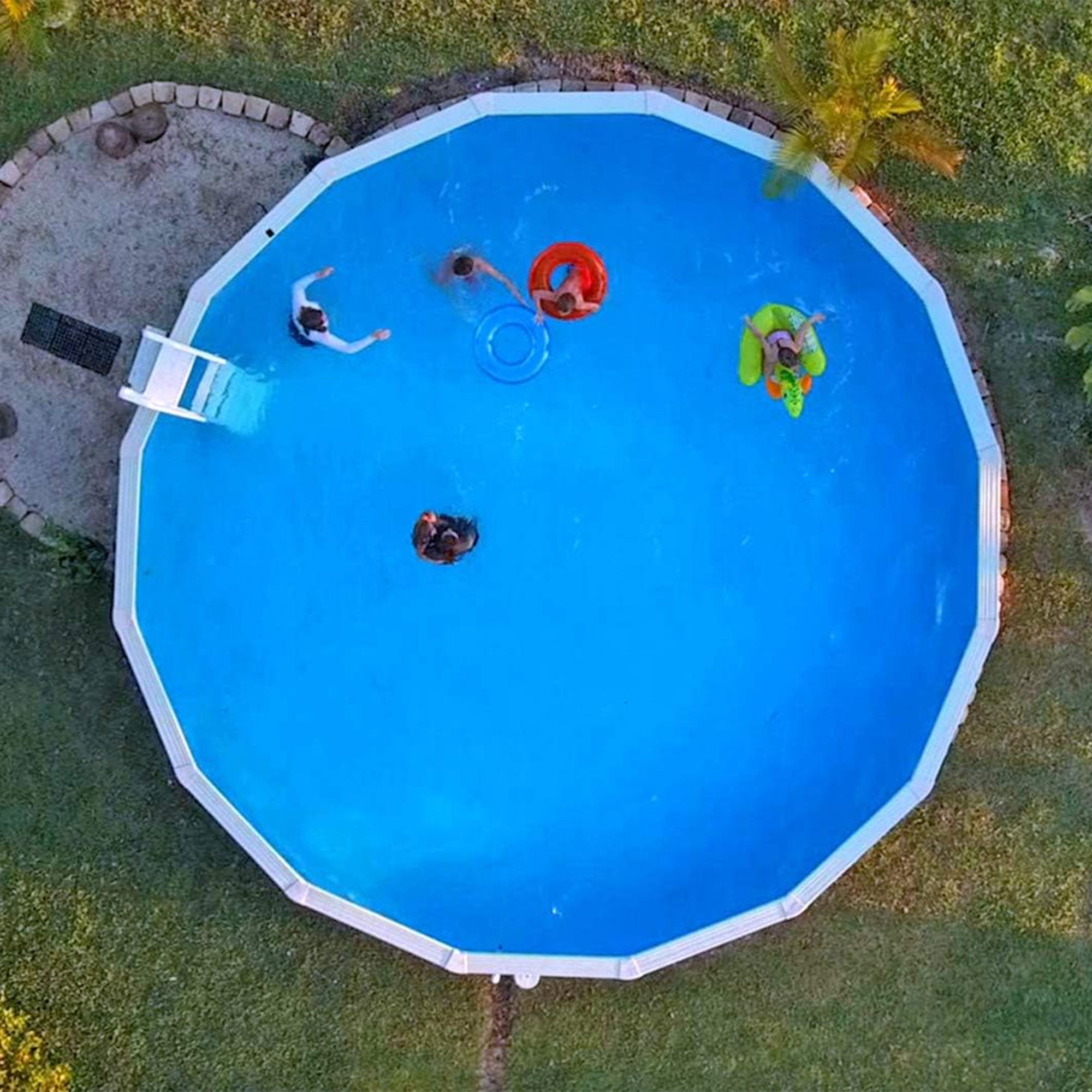 Swimline 24' Solid Blue Round Above Ground Swimming Pool Overlap Liner (Used) - VMInnovations
