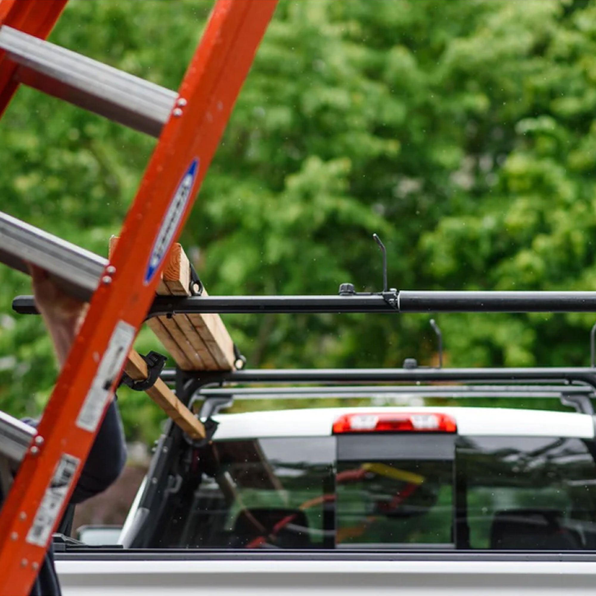 Yakima 2.5lb T-Slot Mounted Load Assist Ladder Roller, Compatible HD Bars(Used)