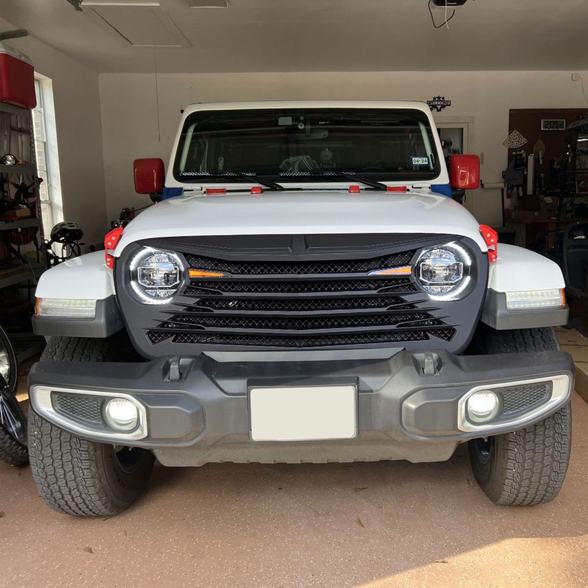 AMERICAN MODIFIED Front Grille w/DRL for 18-23 Jeep Wrangler/Gladiator(Open Box) - VMInnovations