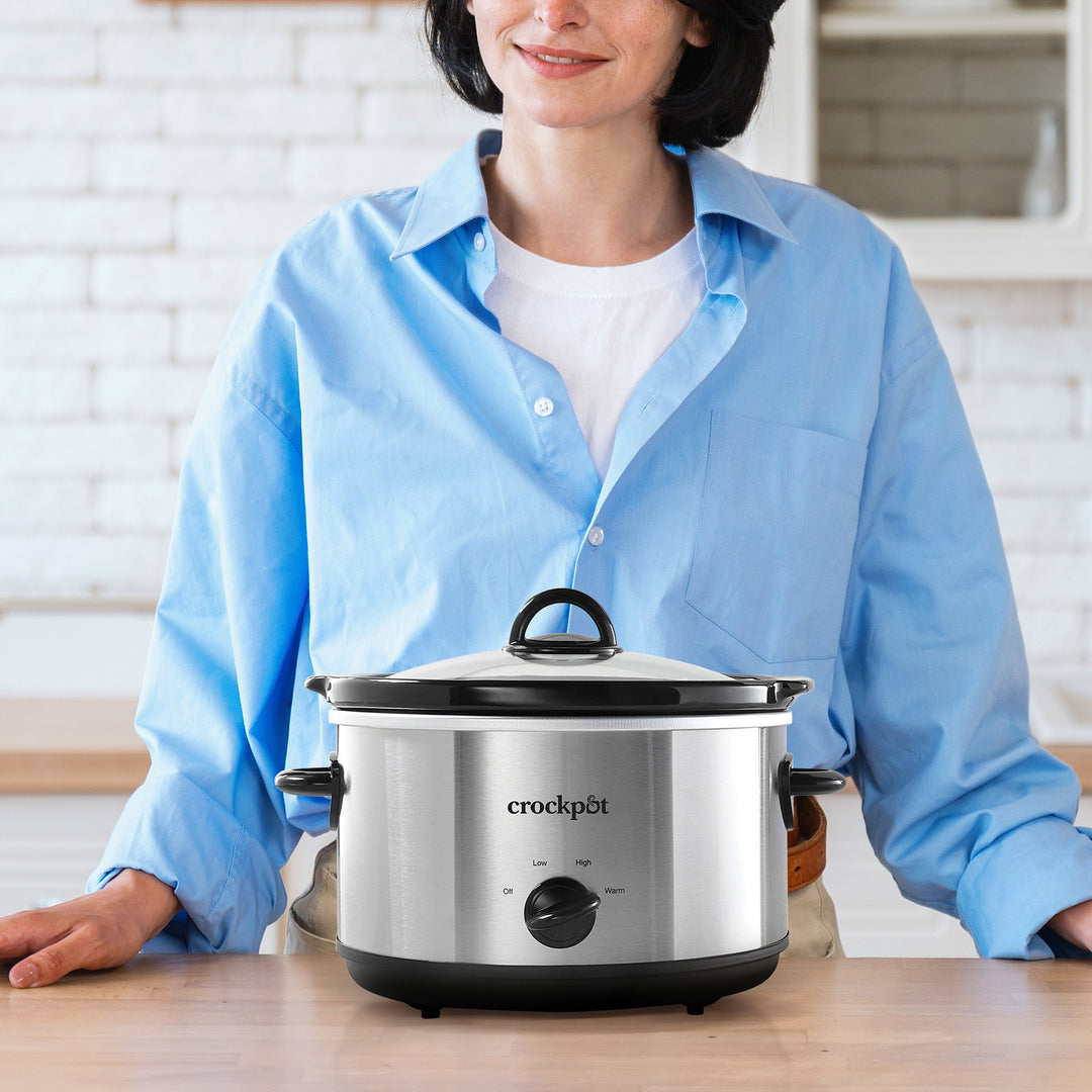 Crock-Pot 4.5 Quarts Slow Cooker w/3 Heat Settings, Silver (Open Box)