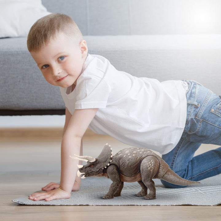 Jurassic World Triceratops Dinosaur Toy Habitat Defender Figure for 4 Years Plus - VMInnovations