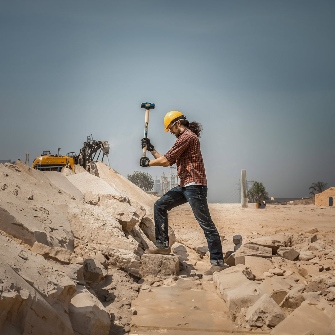 Estwing 8 Pound Head Hard Face Stake Sledge Hammer with 36 In Handle (Open Box)