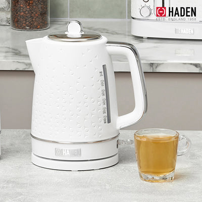 Haden Starbeck 1.7 Liter Stainless Steel Electric Water Kettle, White & Chrome - VMInnovations