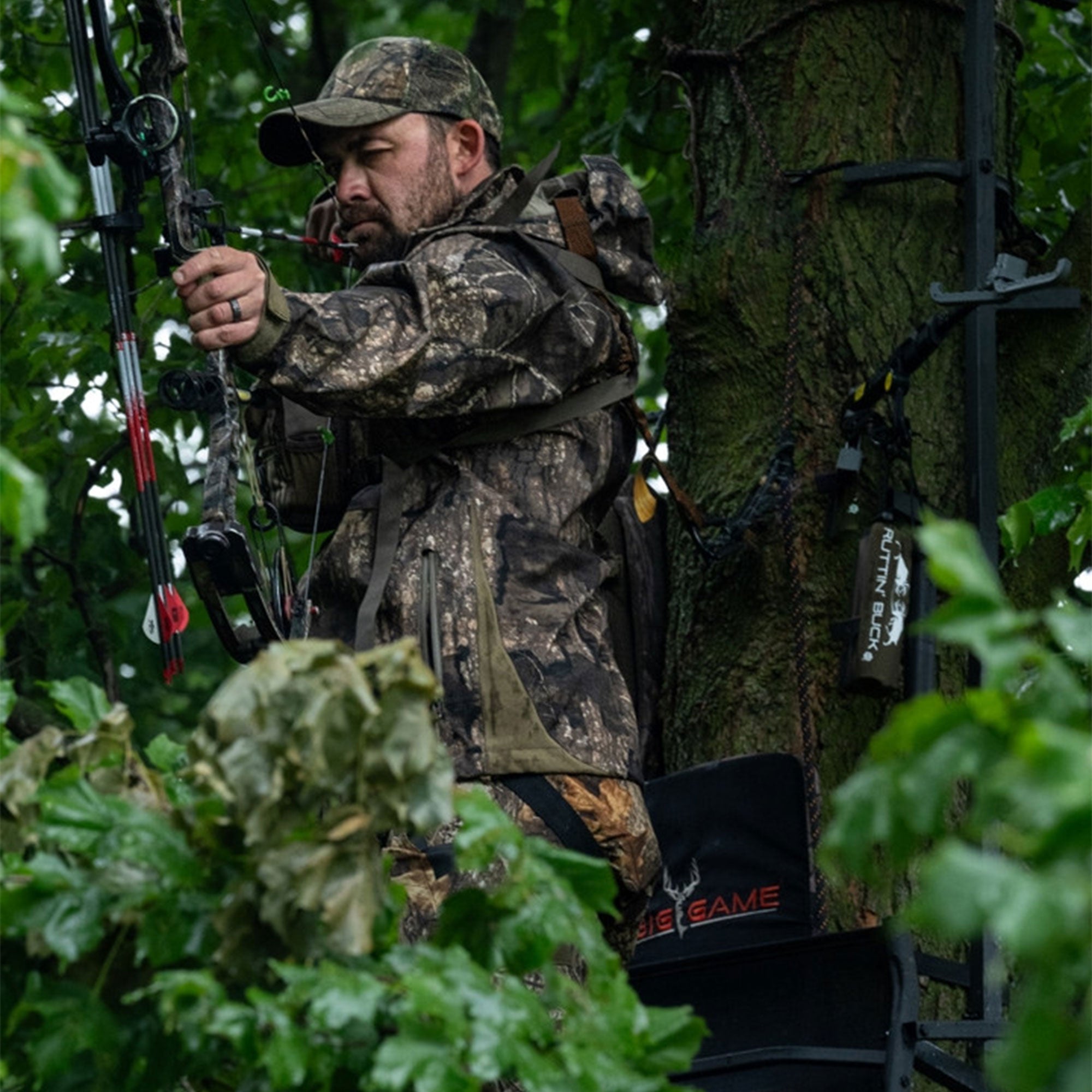 Big Game Captain XC Steel Hang-On Treestand with 20 x 30 Flip-Back Seat, Black - VMInnovations