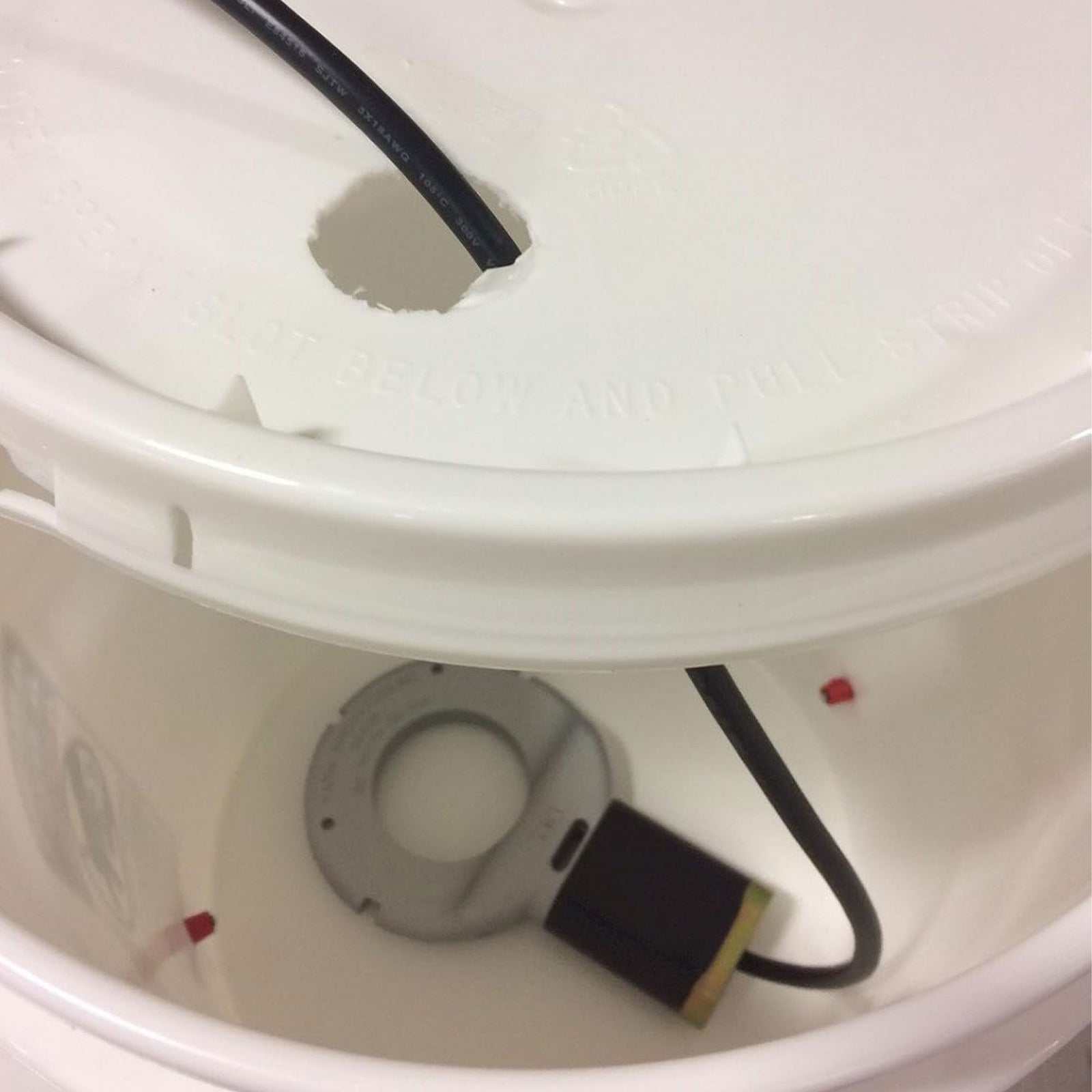 Farm Innovators Waterer De-Icer for Poultry Fountains, Silver & Black (Used) - VMInnovations