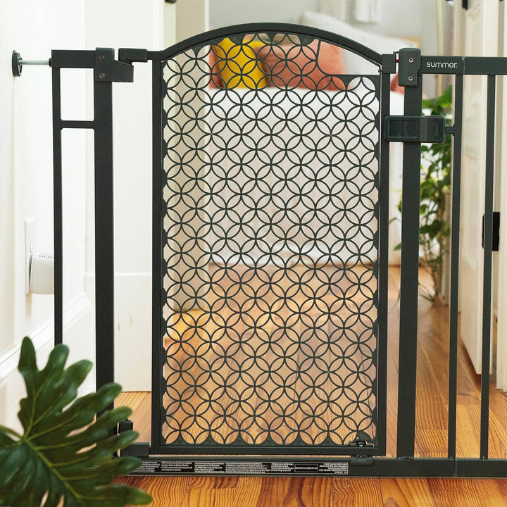 Summer Infant 30 Inch Modern Home Walk Thru Auto Close Pet and Baby Gate, Gray