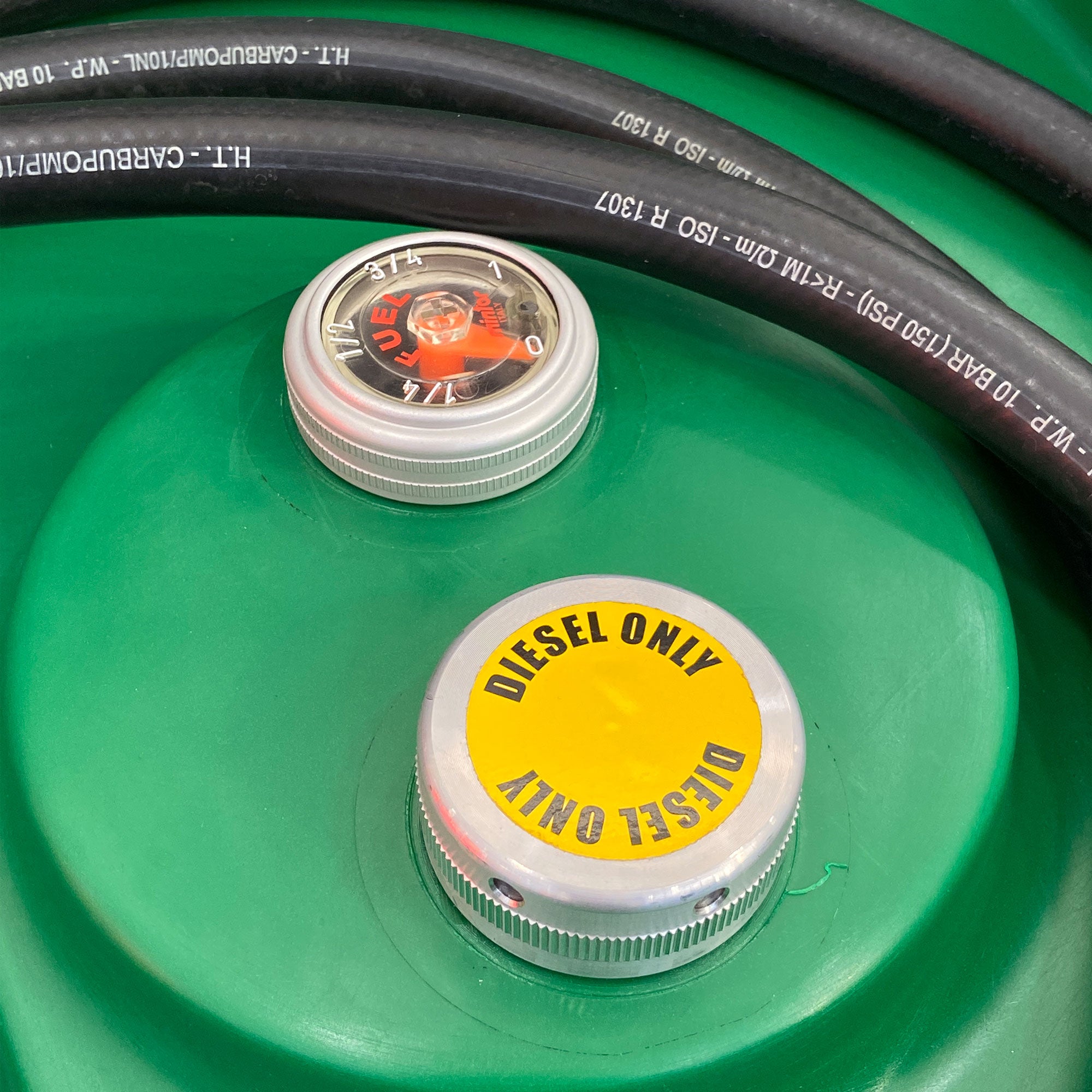 AM-TANK 116 Gal Portable Diesel Tank w/ Electric Transfer Pump & Storage, Green - VMInnovations