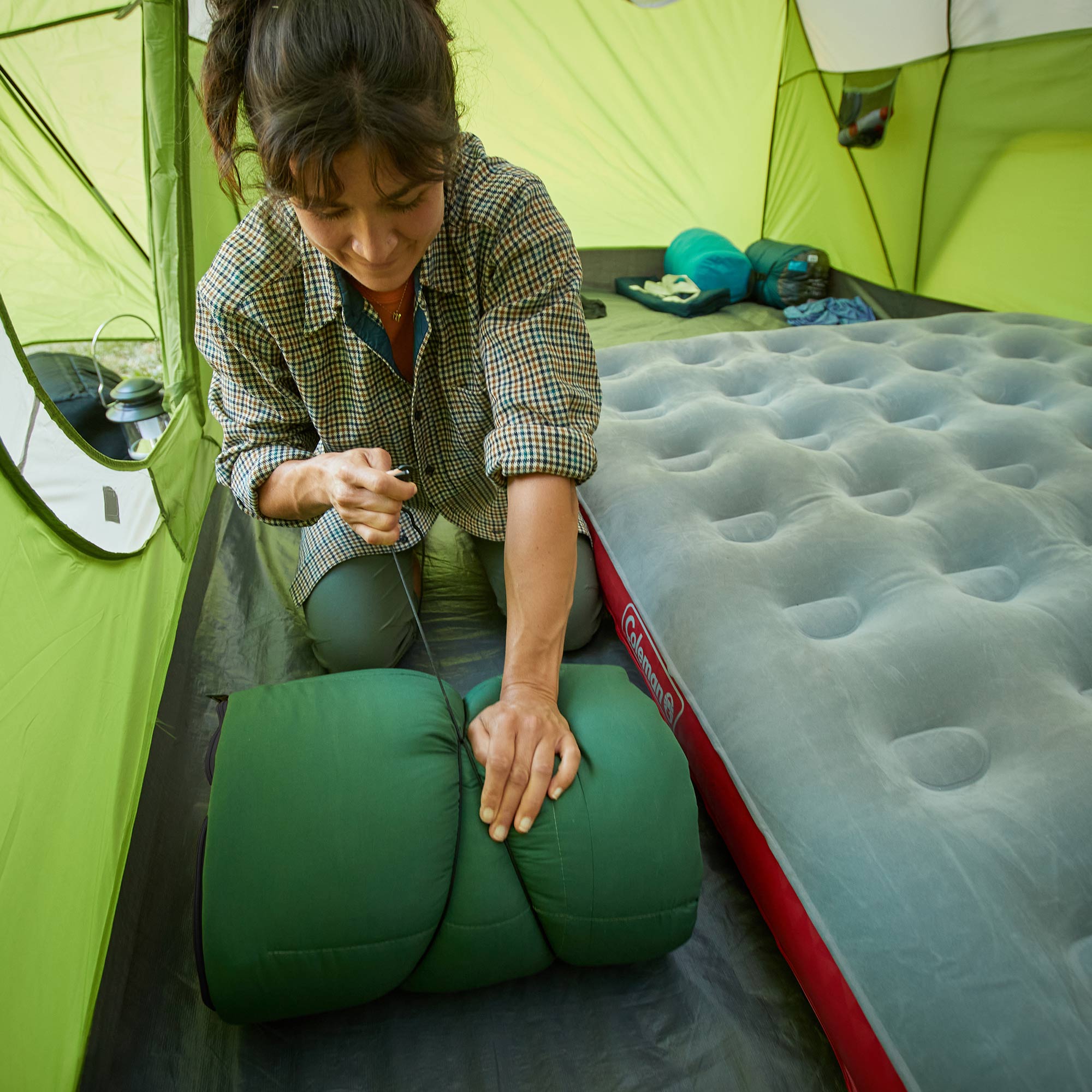 Coleman Bay Cold Weather Sleeping Bag w/ZipPlow & Thermolock, Green (Open Box) - VMInnovations