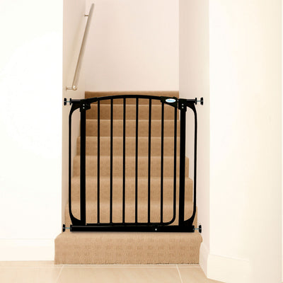 Dreambaby Chelsea 28 to 32 Inch Auto-Close Baby Pet Safety Gate Black (Open Box)