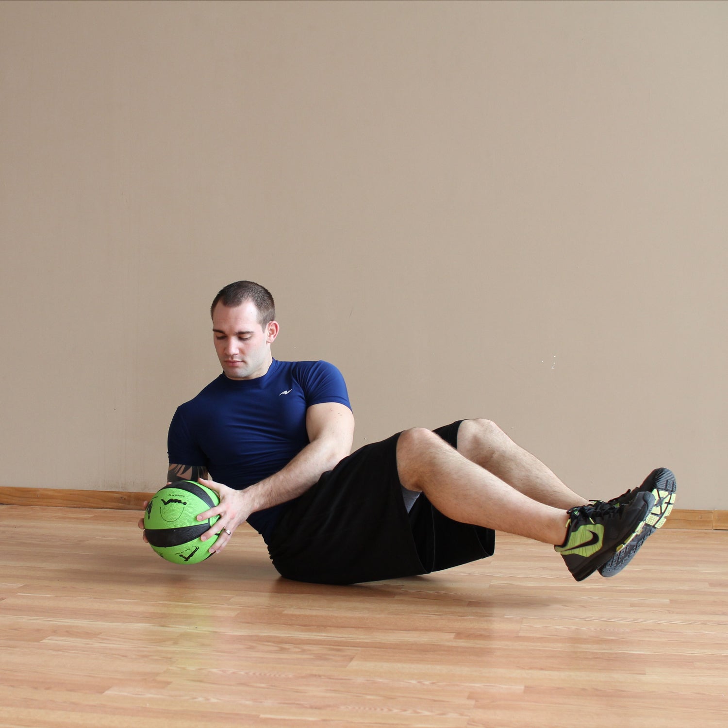 Prism Fitness 400-150-003 8 Pound Weighted Fitness Smart Medicine Ball, Green - VMInnovations