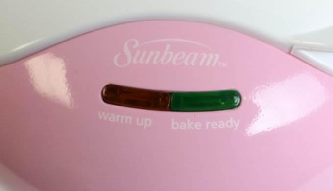 Sunbeam FPSBCML900 Electric Portable 6 Cupcake Muffin Maker - Pink (Open Box)