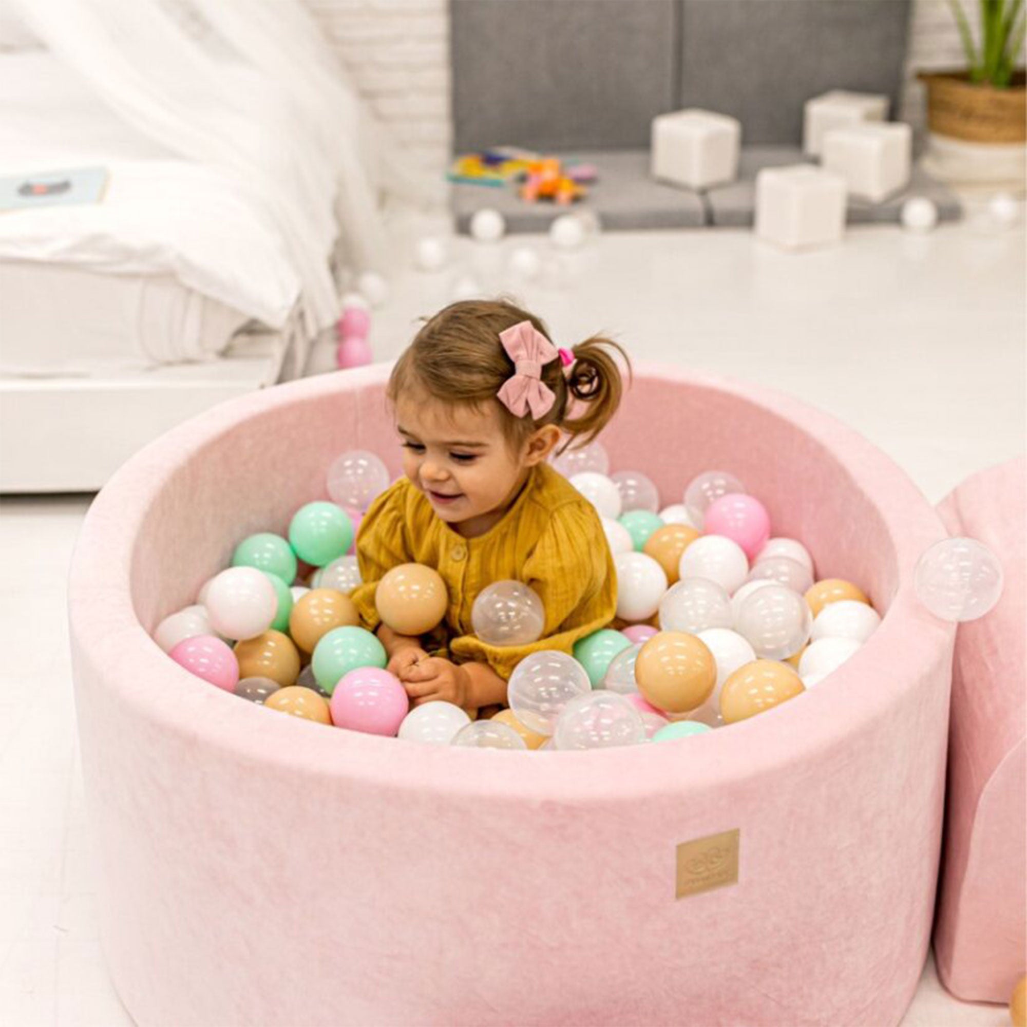 MeowBaby Soft Round 35 x 11.5 Inch Baby Foam Ball Pit with 200 Balls (Open Box) - VMInnovations
