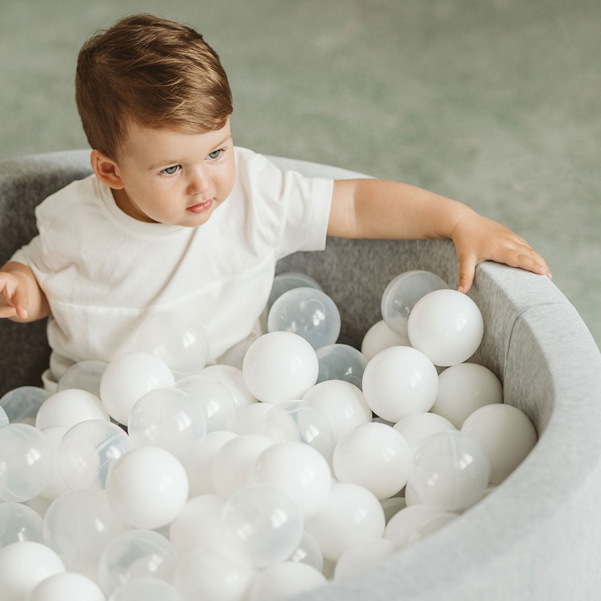 MeowBaby Soft Round 35 x 11.5 Inch Baby Foam Ball Pit with 200 2.75 Inch Balls - VMInnovations