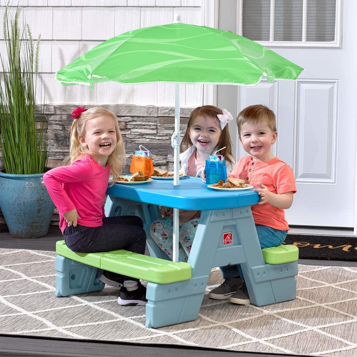 Step2 Sun & Shade Toddler Outdoor Picnic Table with Umbrella (Open Box)
