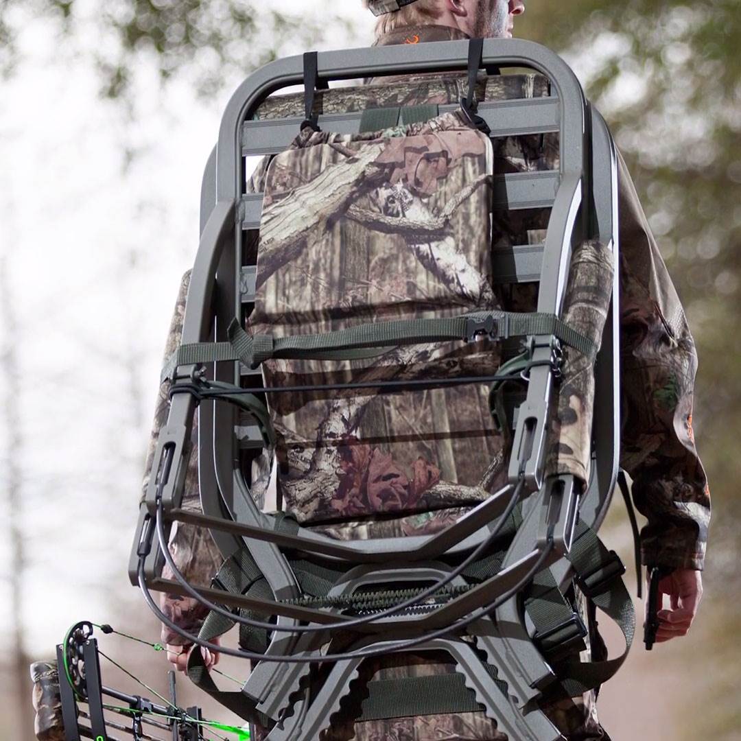 Summit Deluxe Backpack Straps w/ Mossy Oak Camo 85254 - Deer Hunting - Open Box