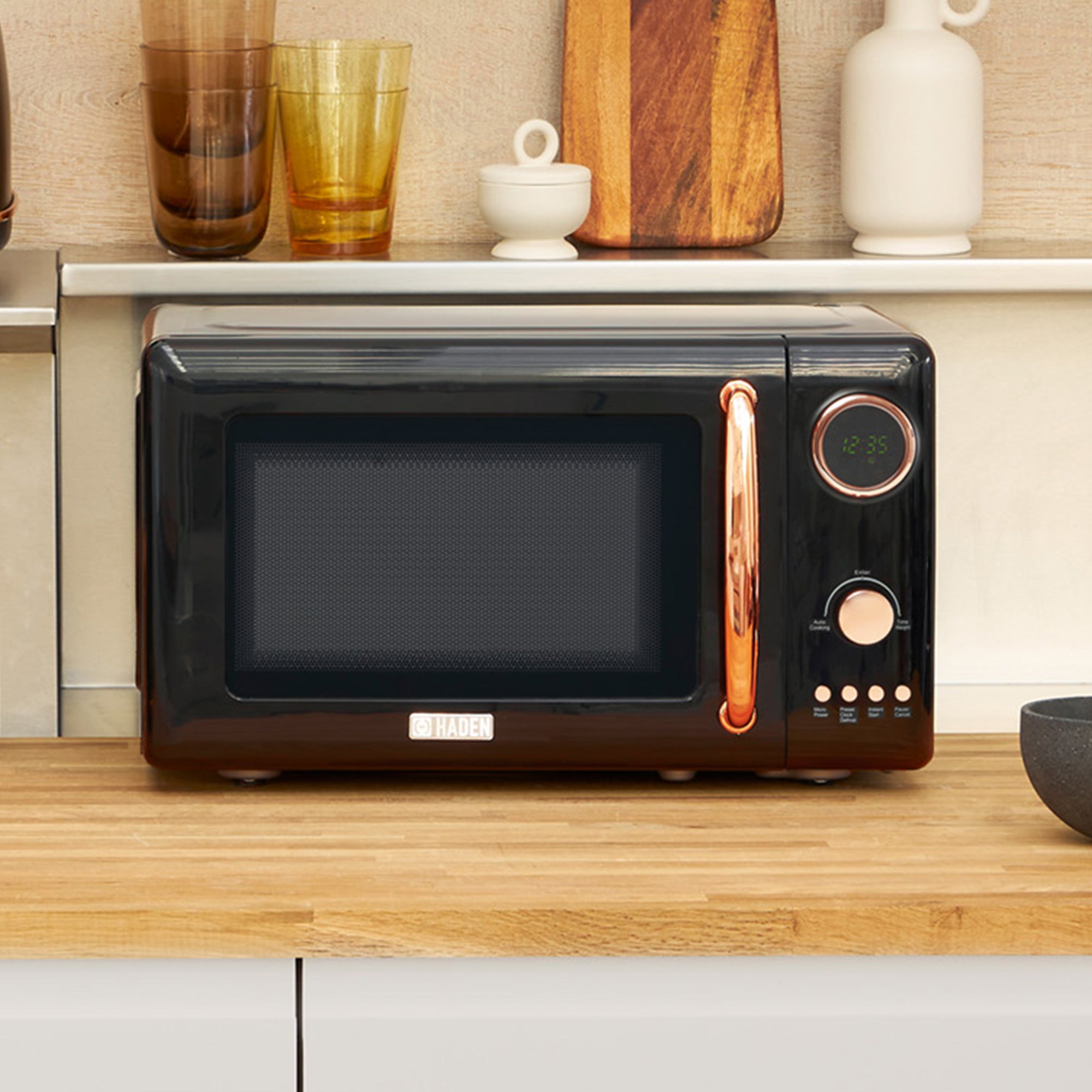Haden 700 Watt .7 Cubic Foot Microwave w/Digital Controls,Black/Copper(Open Box) - VMInnovations