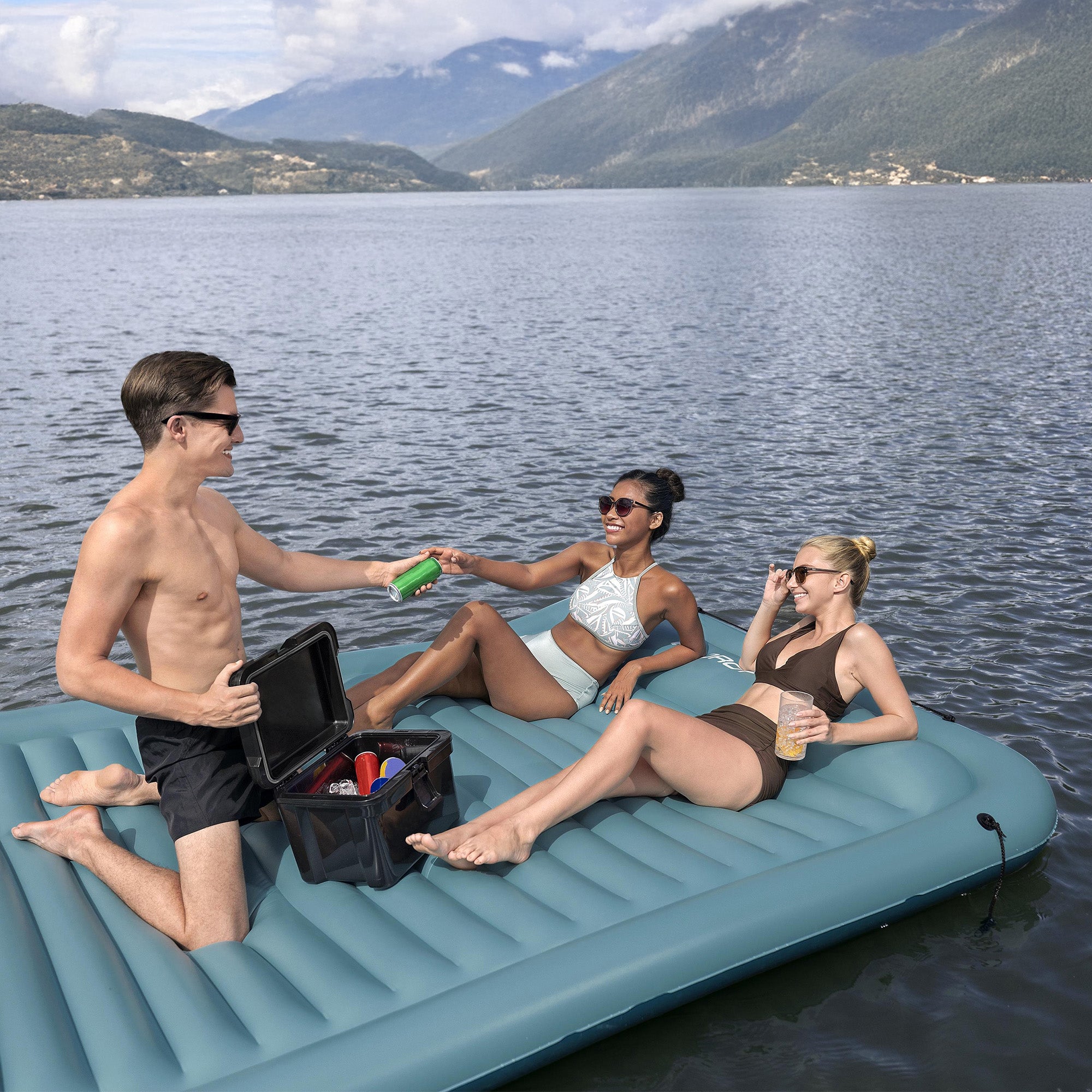 Bestway Hydro-Force Sun Soaker Inflatable 4 Person Water Float Platform (Used) - VMInnovations