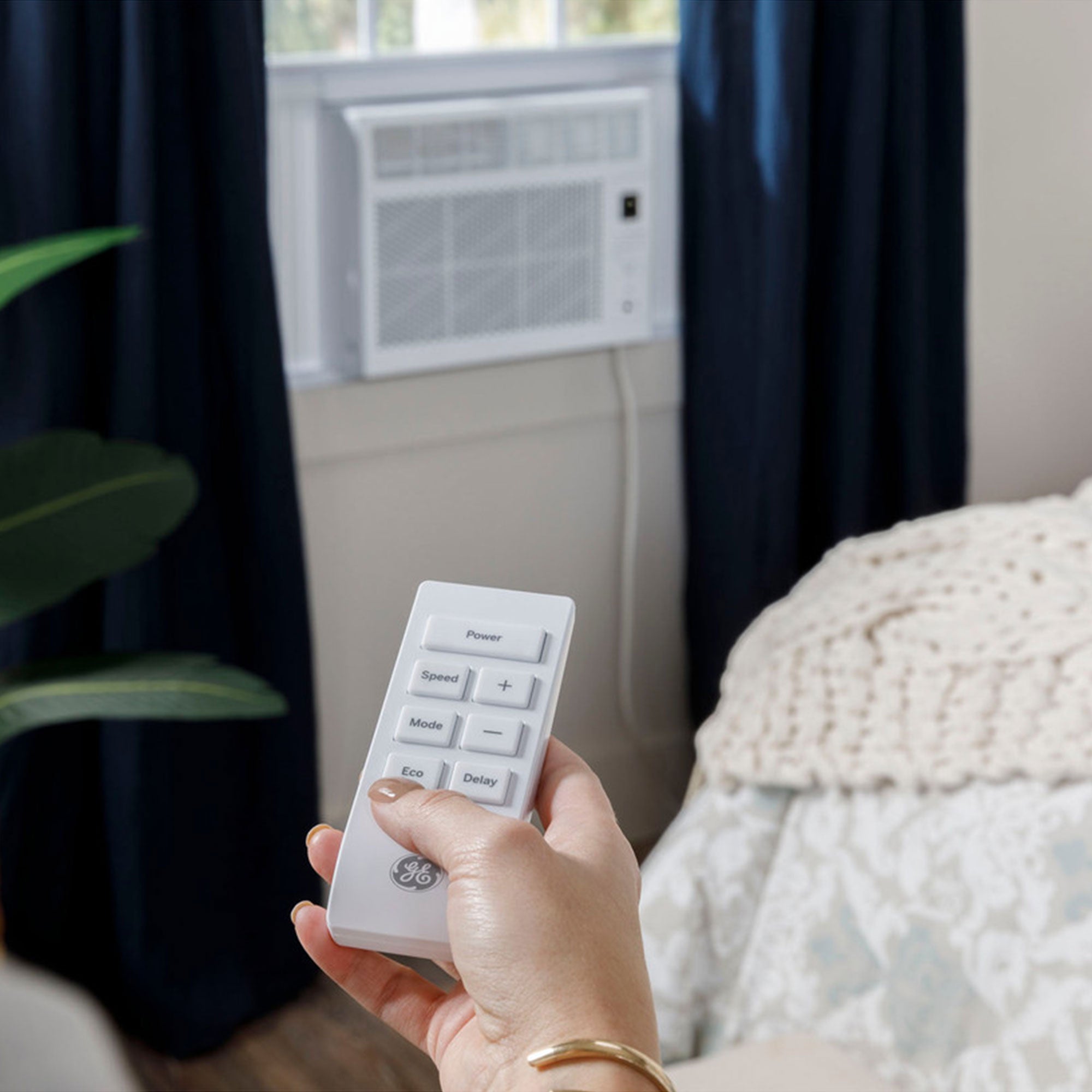 GE 5000BTU Window Air Conditioner Covers up to 150 Sq Ft (Certified Refurbished)