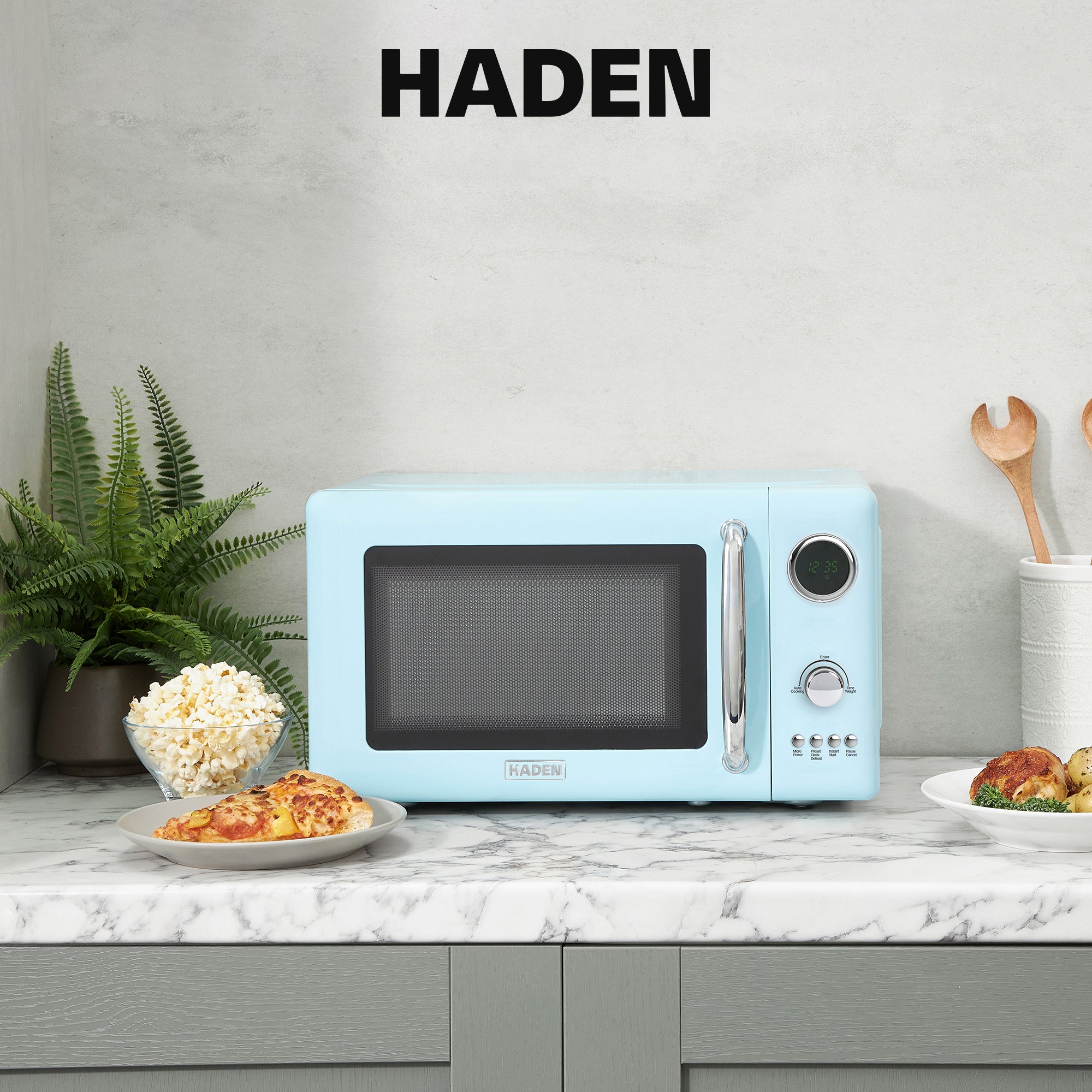 Haden 700W .7 Cubic Foot Microwave Oven w/Digital Controls, Turquoise (Open Box)