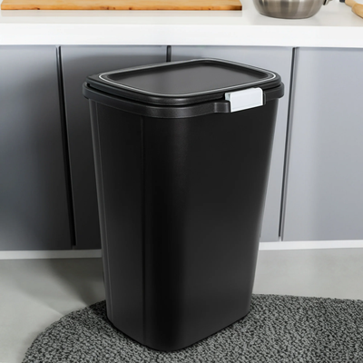 Hefty 13 Gallon Odor Block Touch Top Kitchen Durable Trash Can, 4 Pack, Black