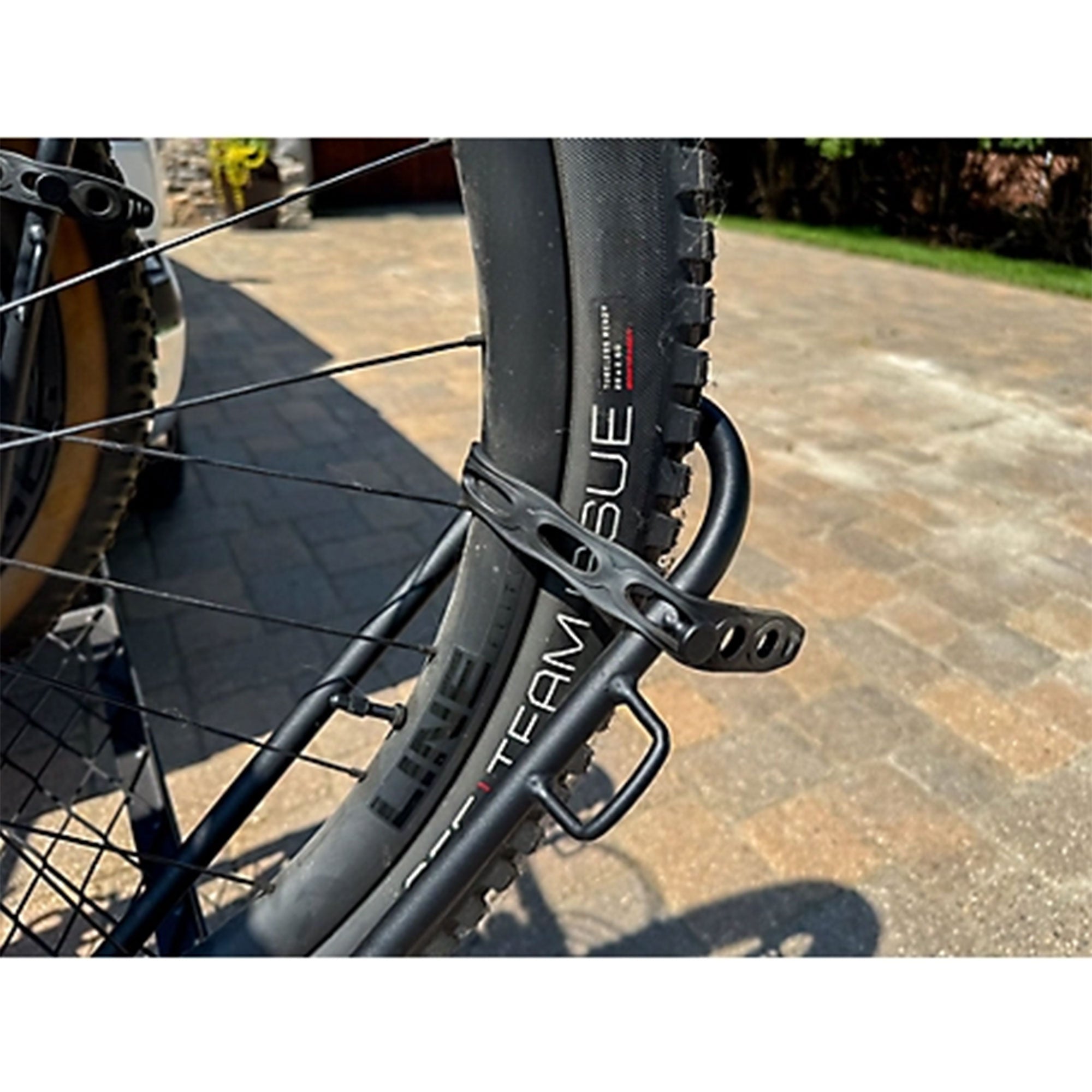 Tow Tuff Fat Tire Bike Cradle Kit for 3 Bikes with Adjustable Straps (Used)