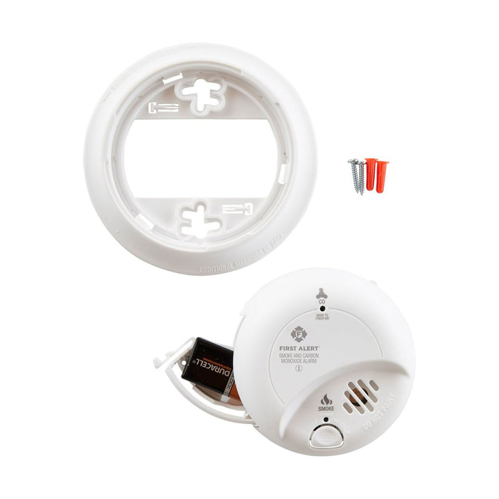 First Alert Smoke & Carbon Monoxide Alarm Detector w/9 Volt Battery, White(Used)