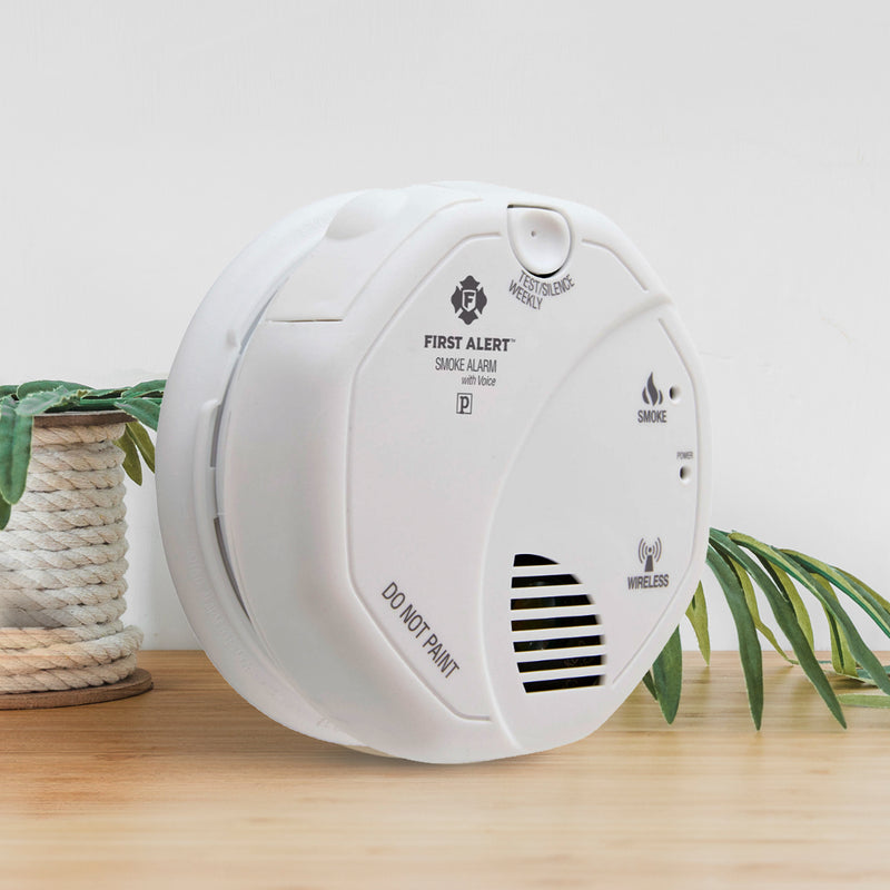 First Alert Smoke and Carbon Monoxide Detector with 120 Volt Battery, White