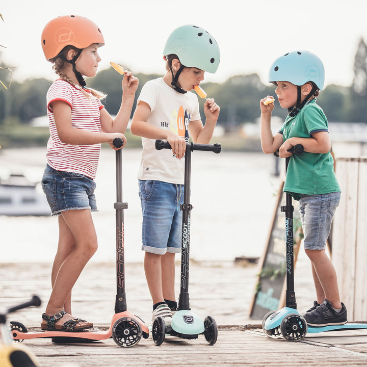 Scoot & Ride Push Scooter for Children Ages 3-6, Highwaykick 3, Kiwi (Open Box) - VMInnovations