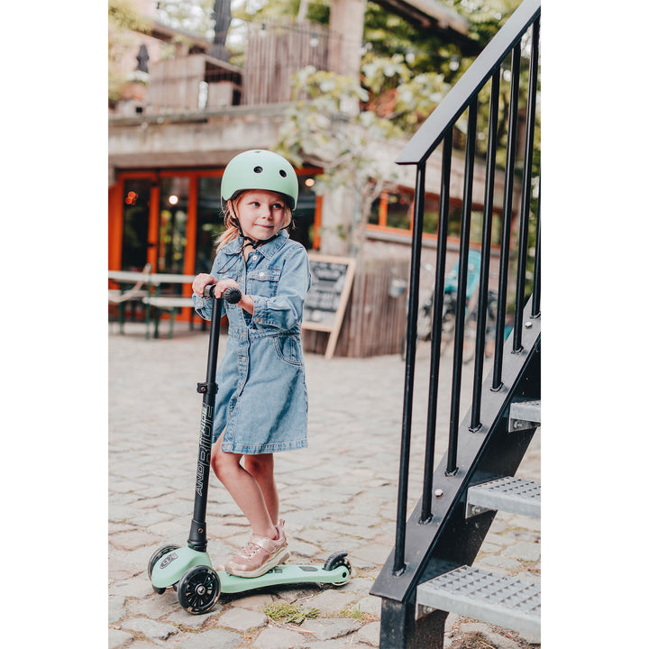 Scoot & Ride Push Scooter for Children Ages 3-6, Highwaykick 3, Kiwi (Open Box)