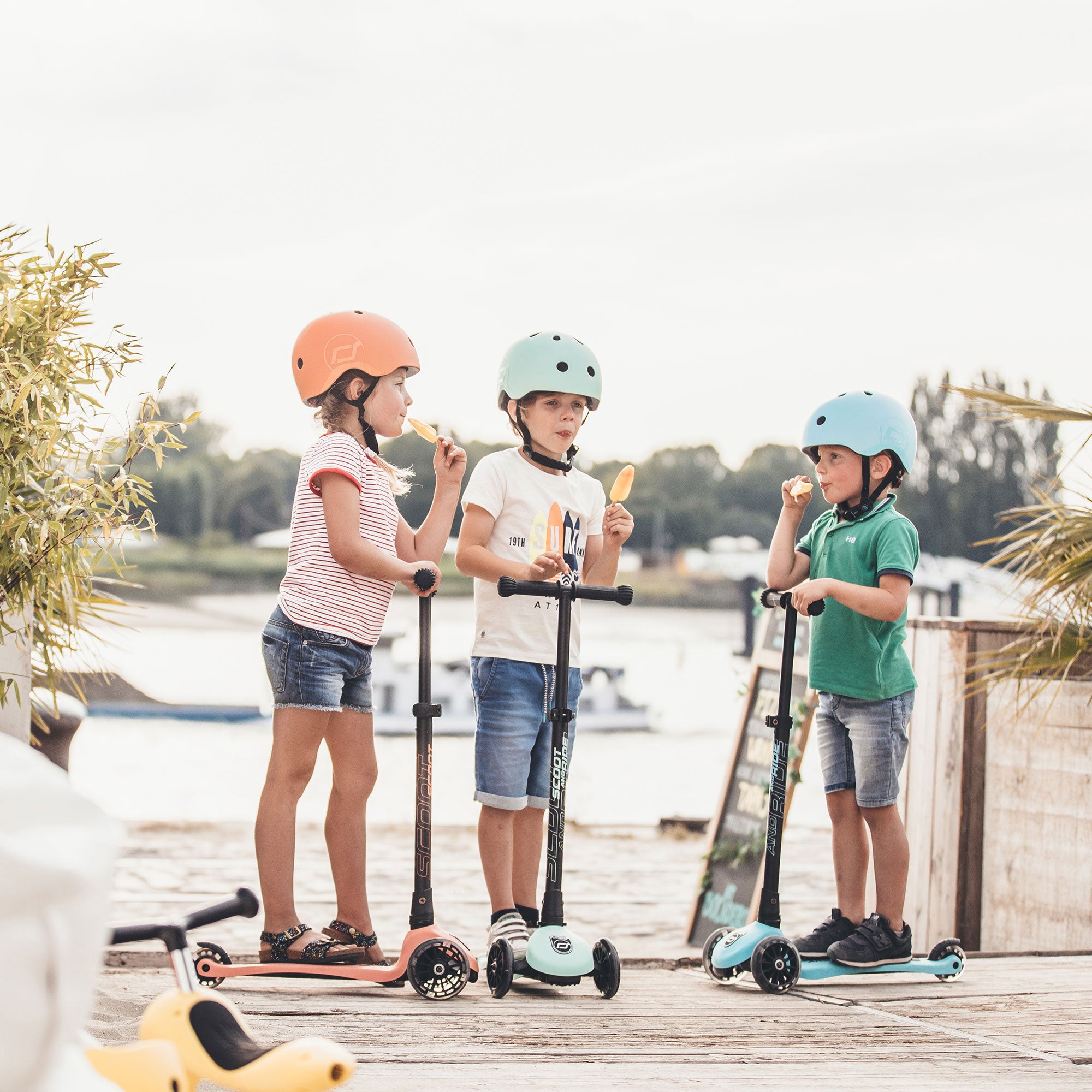 Scoot & Ride Stand-up Push Scooter for Children 3-6, Highwaykick 3, Blueberry - VMInnovations