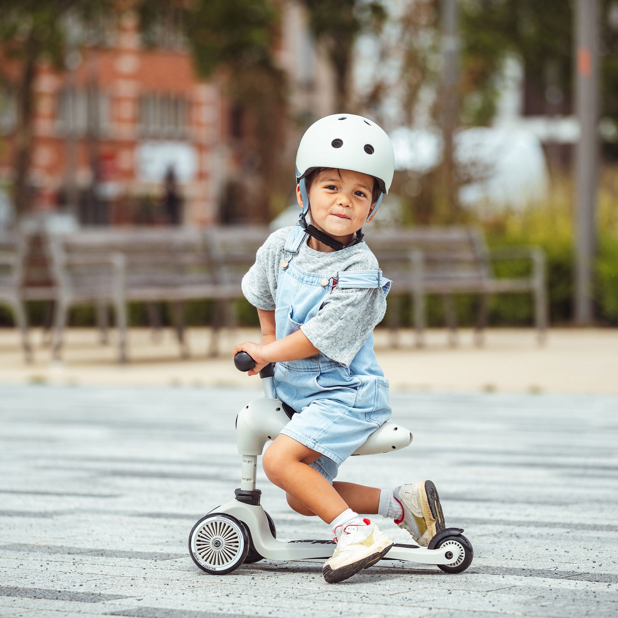 Scoot & Ride 2-in-1 Ride-On & Stand Kids Scooter, Ages 1-5, Ash (Used) - VMInnovations