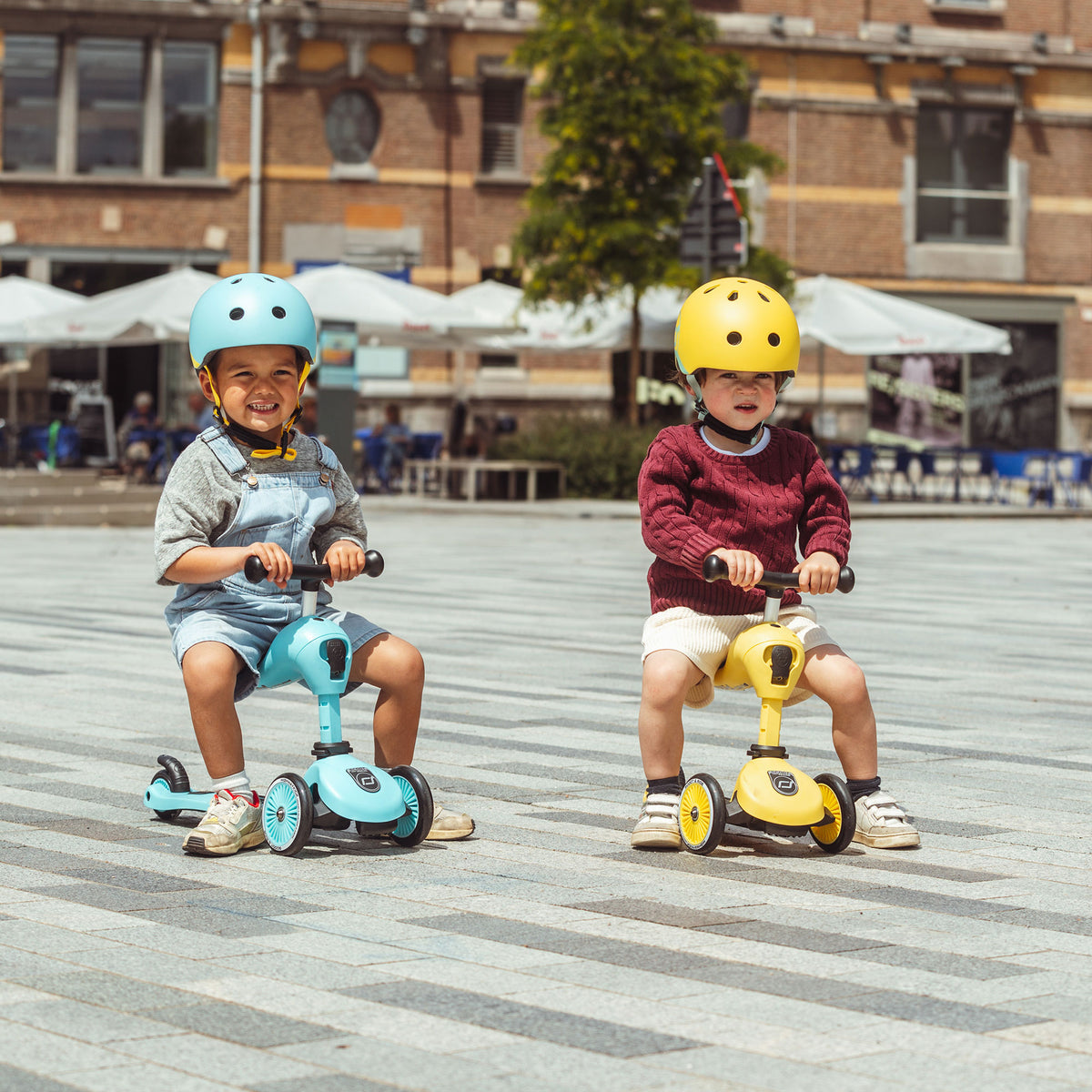 Scoot & Ride 2-in-1 Ride-On Scooter Highwaykick 1 and Kids Helmet XXS, Lemon