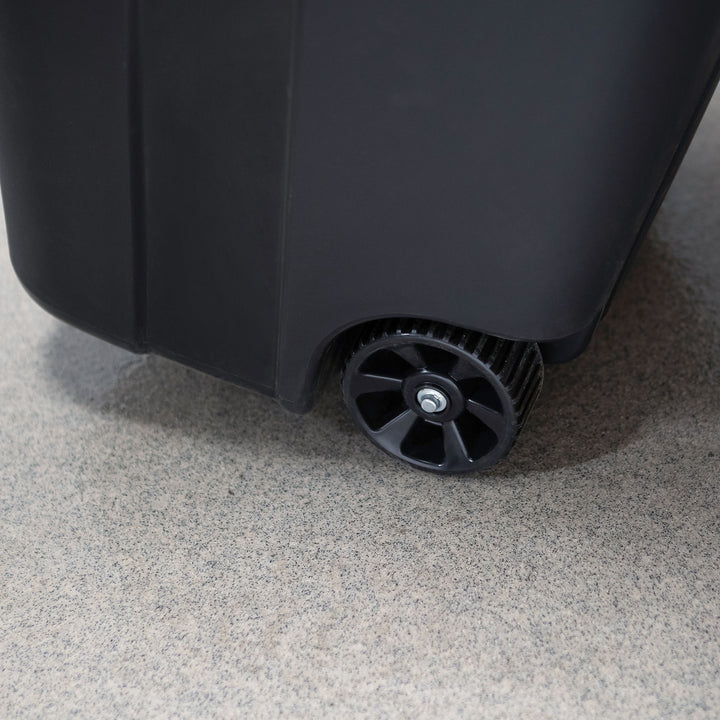 United Solutions 2 Pack Outdoor Trash Can w/Lid and Wheels, 32 Gal, Black (Used)