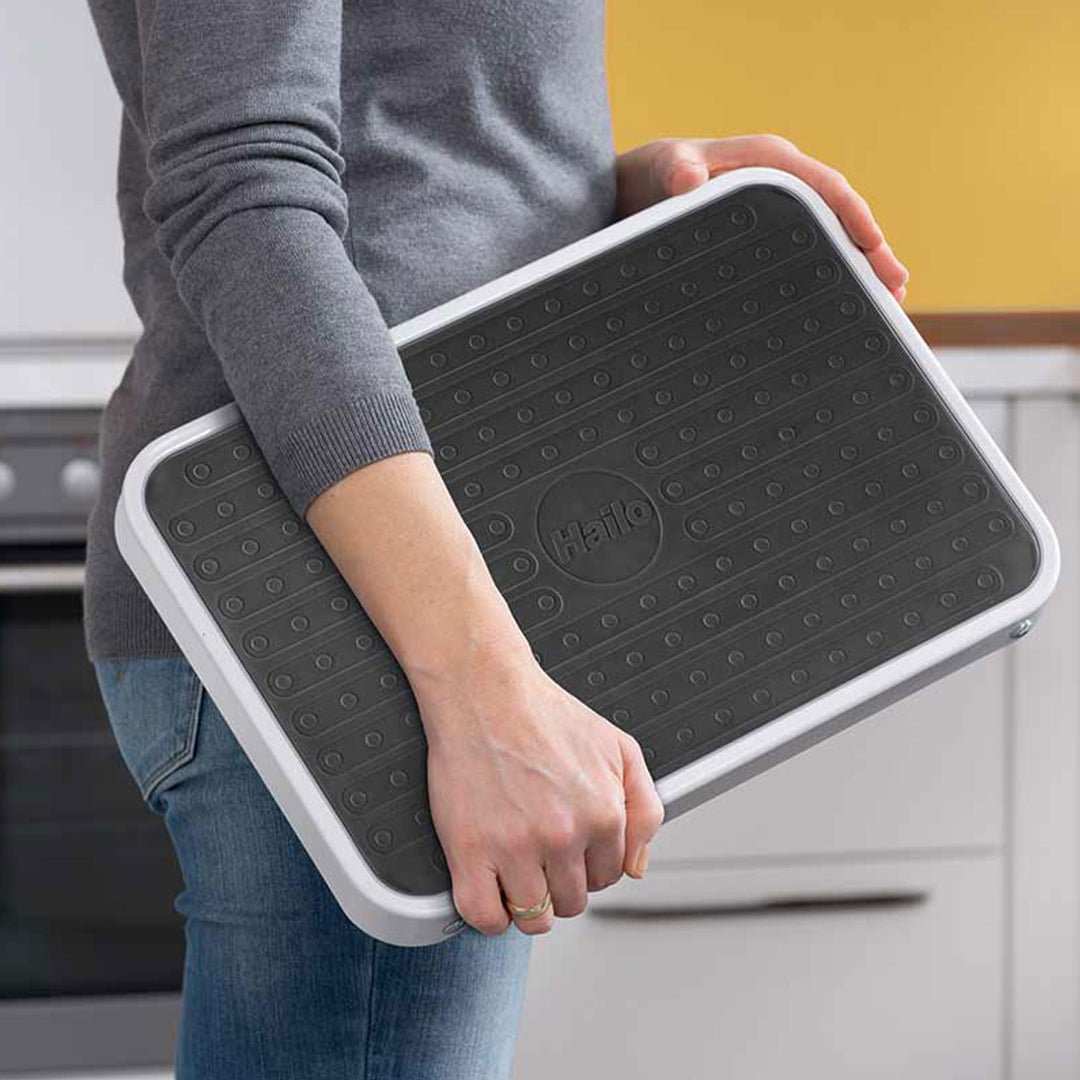 Hailo Folding Step Stool, OneStep Platform, Non-Skid, 330 Lbs Capacity (Used)