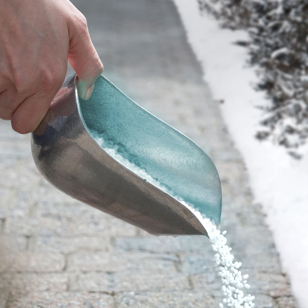 Snow Joe Exclusive Frosty's Nightmare Snow & Ice Melter Blend Pellets - 40 Lb Bag - Ice Remover for Driveway, Concrete, Sidewalk, and Outdoor Spaces