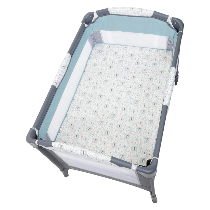 Baby Trend EZ Rest Deluxe Nursery Center Playard Full Size Bassinet (Open Box)