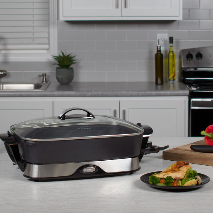 Presto Electric Nonstick Skillet with Tempered Glass Lid, 16", Black (Open Box) - VMInnovations