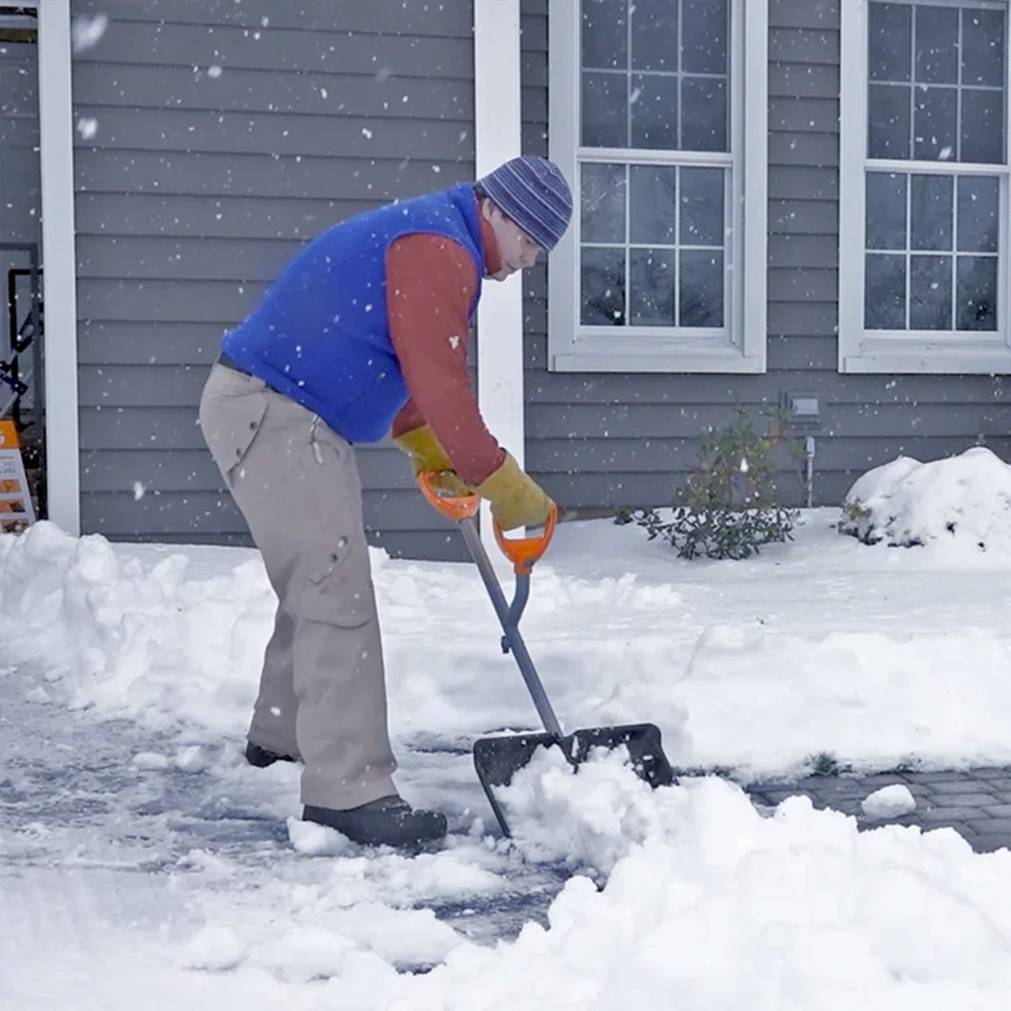 ErgieShovel 18” Steel Snow Shovel, 34.5” Shaft, Push Scoop, Orange (Open Box) - VMInnovations
